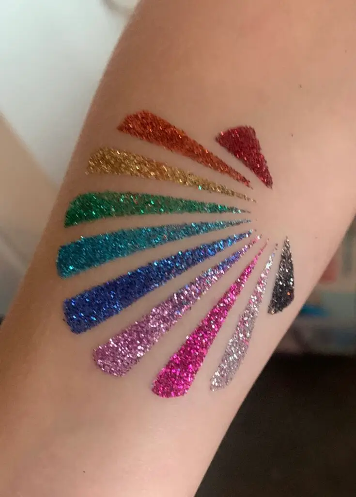 Glittertattoo op kinderfeestje